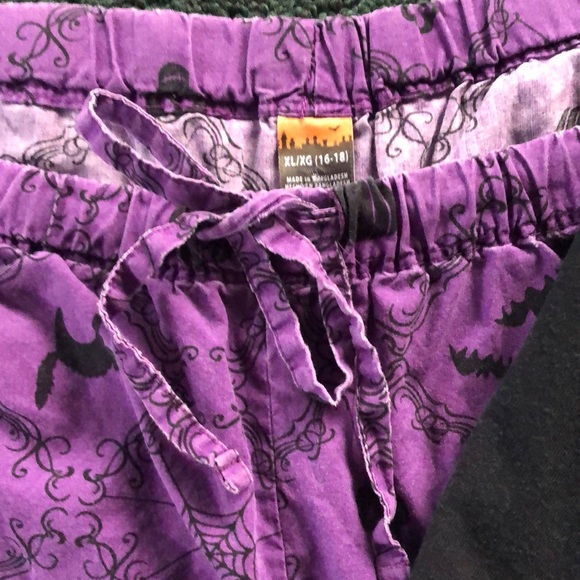 🎃 PRICE DROP🎃- Halloween Pajama Set - Picture 3 of 4